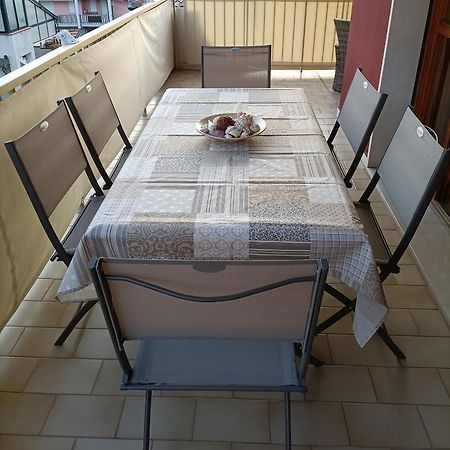 Casa A Un Passo Dal Mare Appartement Ventimiglia Buitenkant foto